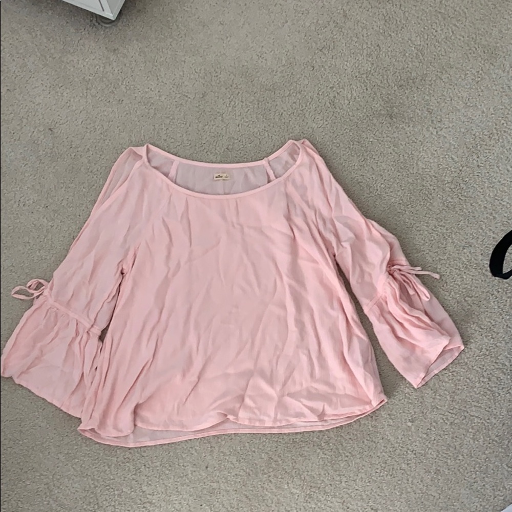 hollister pink shirt